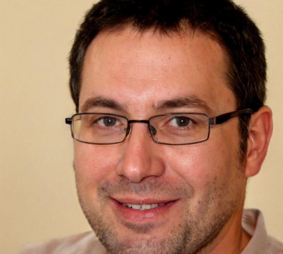 Fanorilquent eğitmeni Tarık Bozoğlan